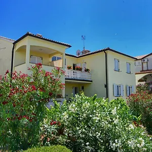 Krebel Apartment